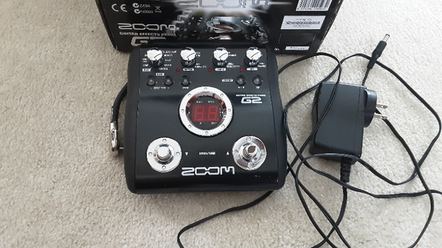 ZOOM G2 guitar multi effects processor. in Amps & Pedals in Abbotsford - Image 2