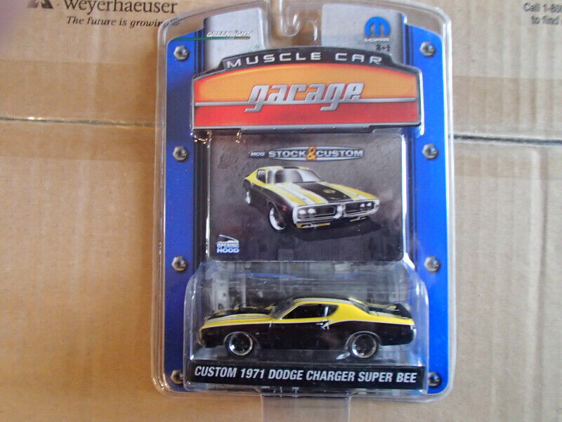 Used, 1:64 Greenlight MCG S&C S 4 C A 1971 Dodge Charger Super Bee for sale  