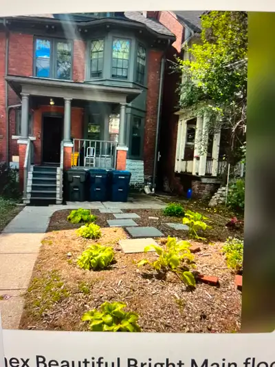 Bright Beautiful 2Bed Basement apartment in the quiet Annex neighborhood by Bathurst subway. Excelle...