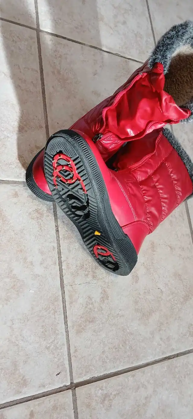 bottes d'hiver  in Women's - Shoes in Laval / North Shore - Image 6