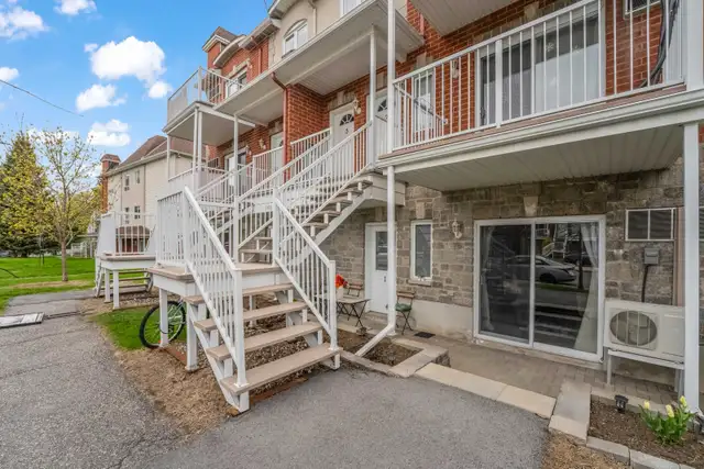 2 bedroom condo in Manoir des Trembles for rent