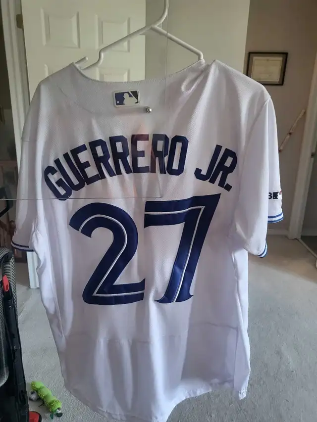 Majestic Toronto Blue Jays Guerrero Jr. Jersey in Baseball & Softball in Ottawa - Image 4