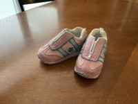 Infant girl size 3 shoe 
