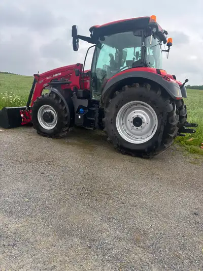 TRACTEUR CASE IH VESTRUM 130 CVX , 2023, +/- 300 HEURES / AVEC CHARGEUR / SUSPENSION CABINE / SUSPEN...