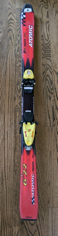 Atomic Pro Race 6'22 Downhill Skis with bindings