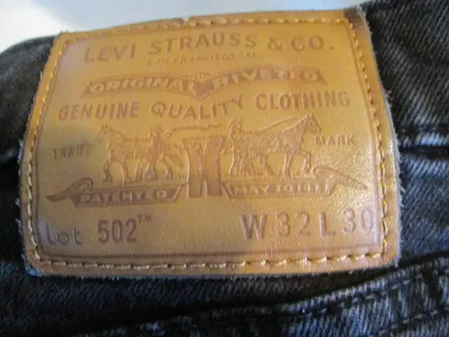 fake Levi's 502 jeans in Men's in North Bay - Image 5
