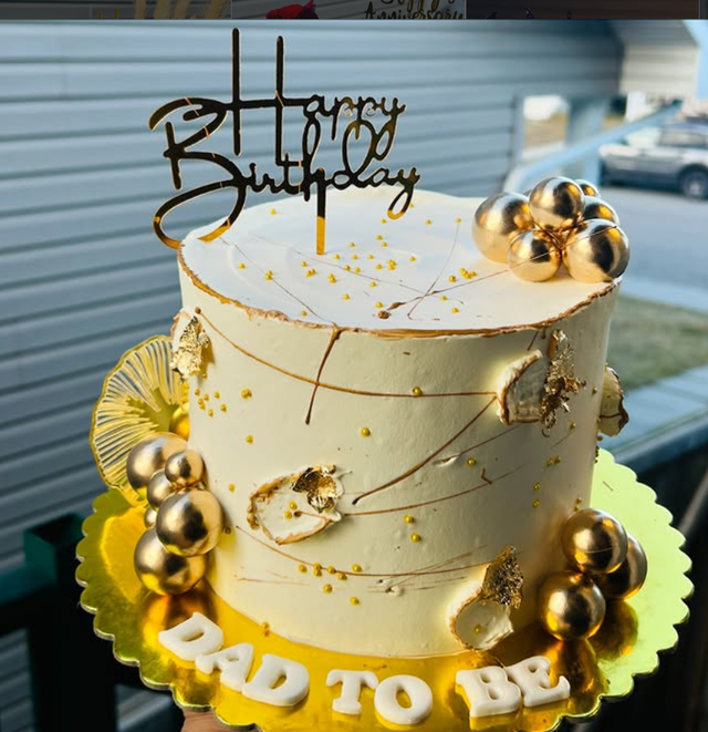 Costum Cakes64684039879553121