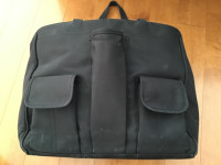 BLACK DIAPER BAG WATER RESISTANT 3 SIDE POCKETS 2 INNER POCKETS