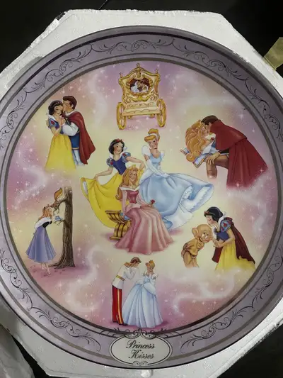 Upon a Dream plate in perfect condition - limited edition with authentication number - comes with st...