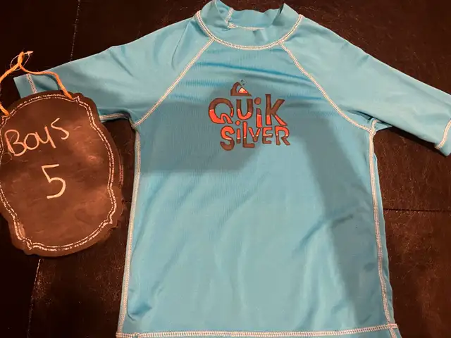 Boys QUICK SILVER Rash guard swim top - 562863262638723121