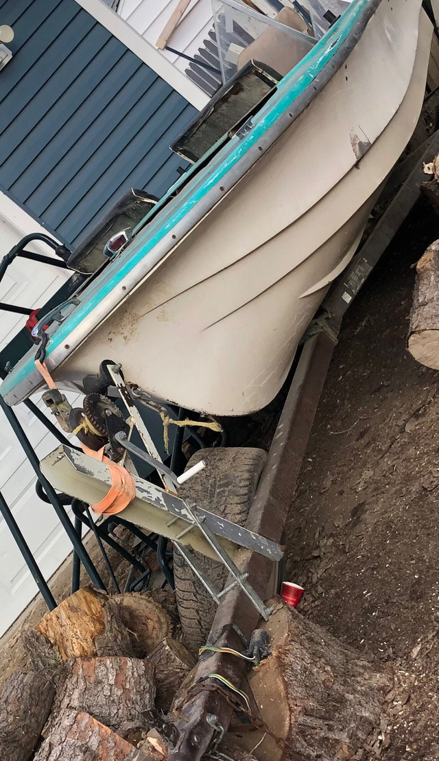 Boat & trailer for sale  in Personal Watercraft in Moose Jaw