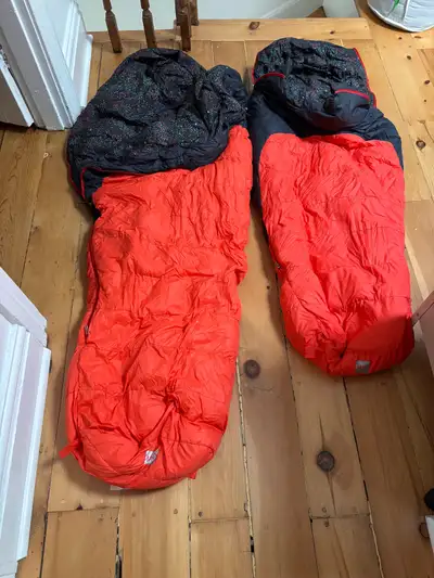 Sac de couchage MEC Pour enfant En plume Très bonne condition Léger et compact