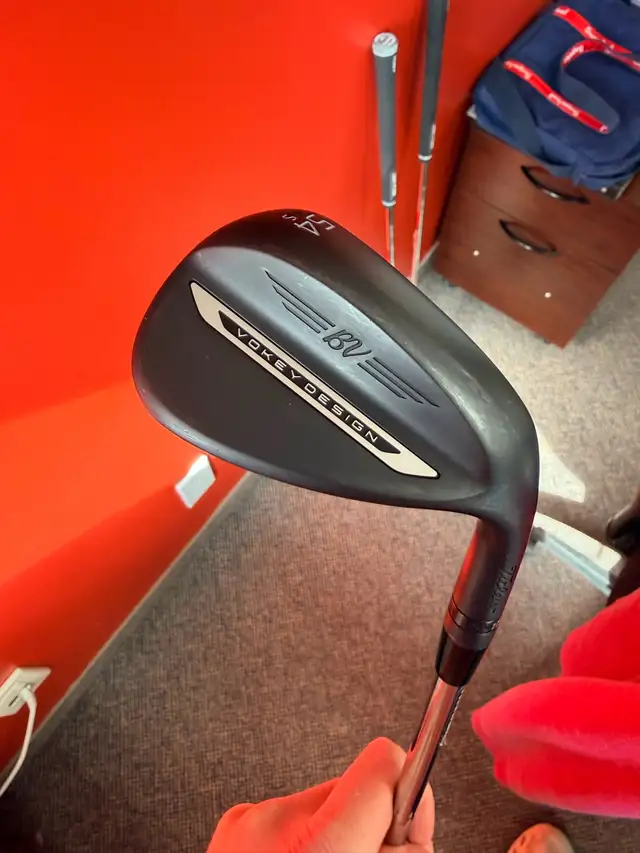 Titleist Vokey SM11 Wedge set (50,54,58) in Golf in Brockville - Image 9