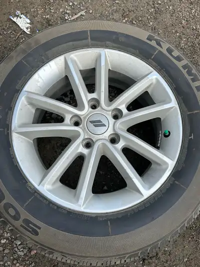tires are like new kumho solus p225/65r17 there currently on dodge rims, bolt pattern 5x127, will fo...