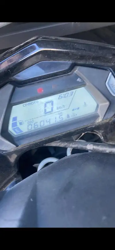 Cfmoto 400 4x4 currently not working and low gear gets stuck sometimes but still works. Has turn sig...