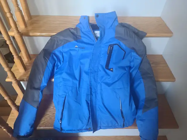 Large men's winter jacket. No wear in Men's in Cole Harbour - Image 3