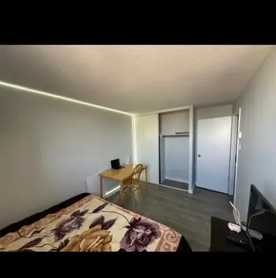 Private Furnished Room for Rent – Available Immediately | Near Algonquin College One private furnish...