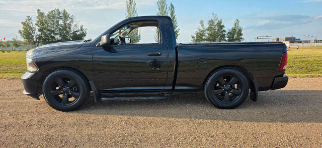 2015 RAM 1500 5.7L V8 Hemi in Cars & Trucks in Edmonton - Image 4