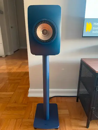 Like new Kef LS50 Meta bookshelf speakers with Kef S2 stands in royal blue. Includes original boxes...