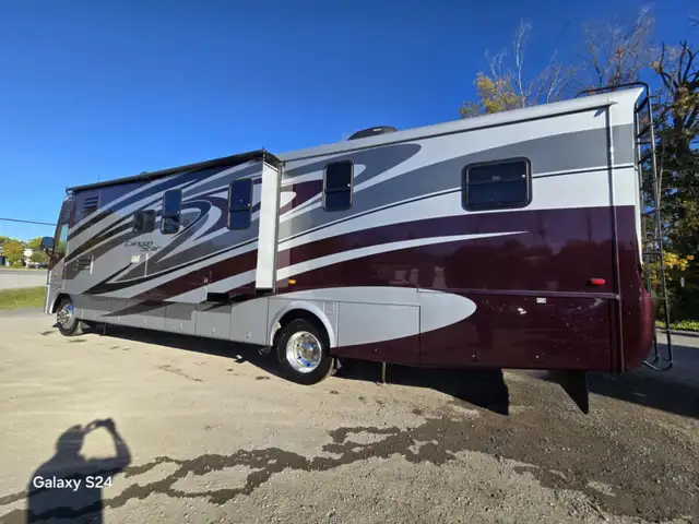 Motorisé 2011 Newmar Canyon star 3856 in RVs & Motorhomes in Lanaudière - Image 4