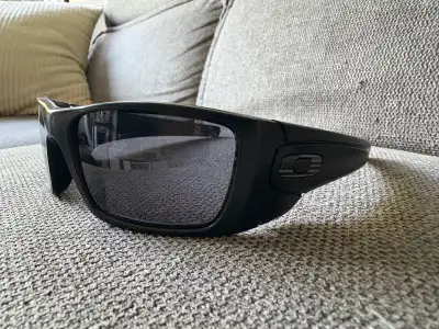 Selling a pair of Oakley Gascan sunglasses, reason for selling is I don’t wear them anymore. Very li...
