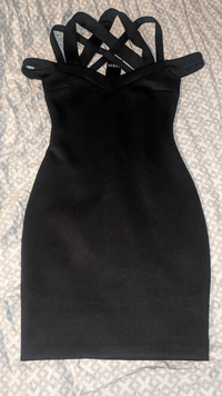 Guess little black dress (NWT)
