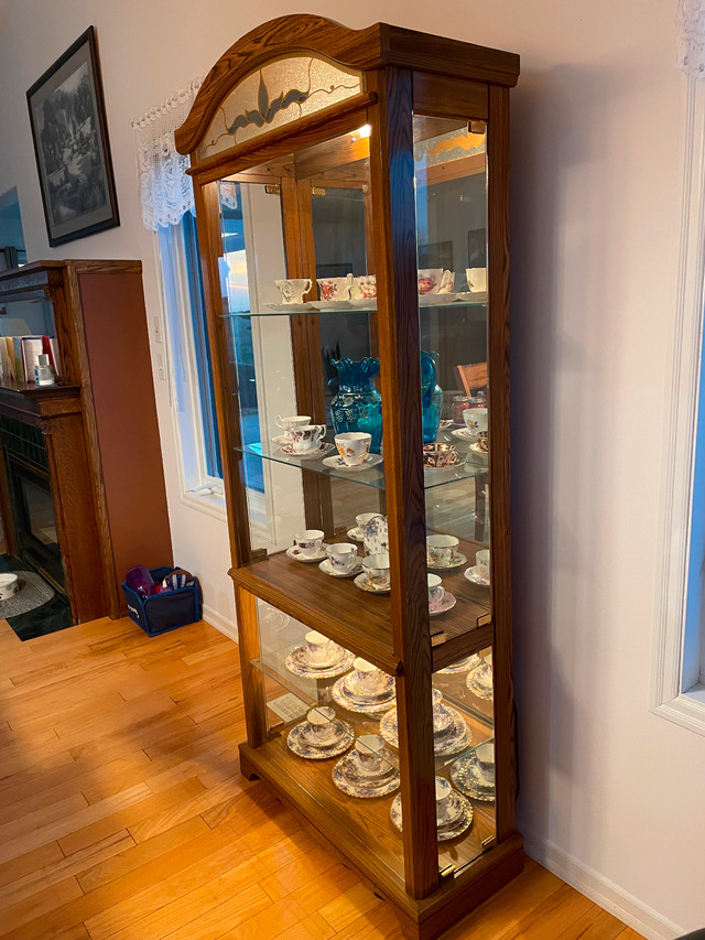 China Cabinet in Hutches & Display Cabinets in Red Deer - Image 4