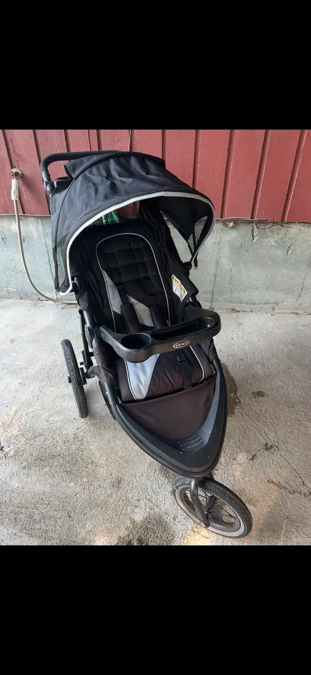 Graco Fast Action Jogger Travel System in Strollers, Carriers & Car Seats in Edmonton - Image 3