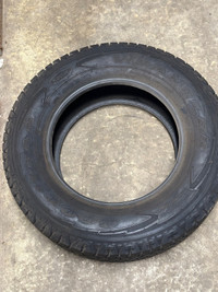 LT245/70R17: 1 Goodyear tire (95% thread)