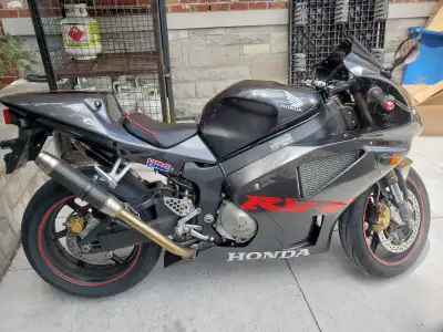 Not interested in any trades - Cash ONLY No need to ask if it available, if the ad is up the motorcy...