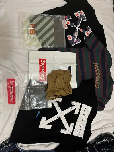 Supreme / Off White / Gucci Mens Tops, View more