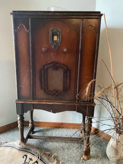 Vintage cabinet radio, View more