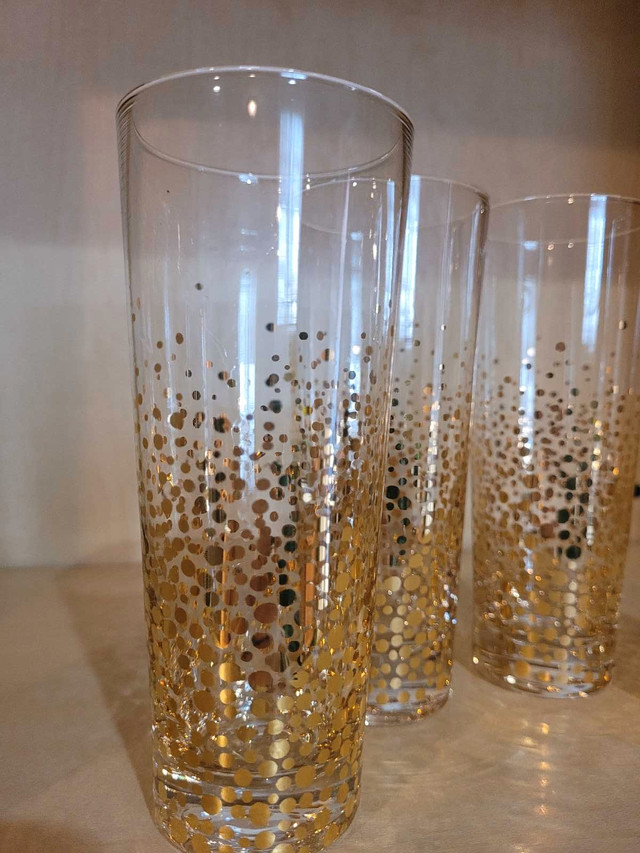 Wine or Champagne Glasses in Kitchen & Dining Wares in Hamilton - Image 2