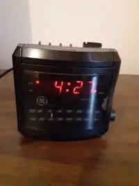 GE Radio Alarm Clock
