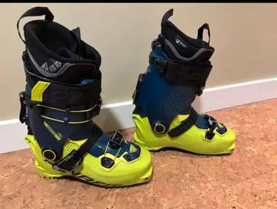 Dynafit Radical Pro (Hoji Lock) 25.5 ski touring boot, View more