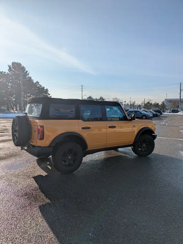 2022 Ford Bronco Black Diamond in Cars & Trucks in City of Montréal - Image 5