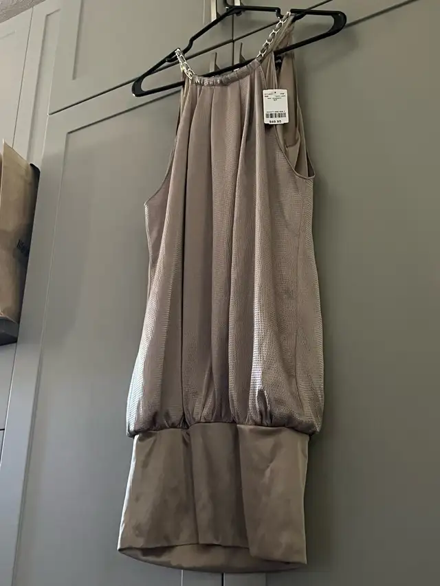 le chateau ®️ Halter Dress in Women's - Dresses & Skirts in Calgary - Image 8