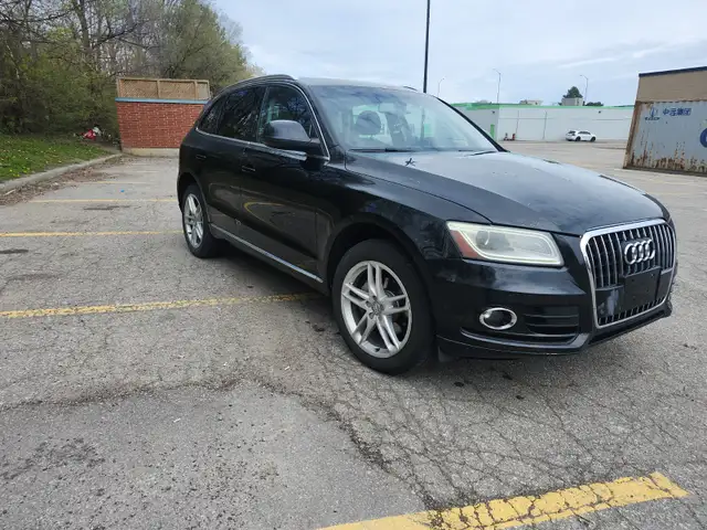 Audi Q5600046453644349444