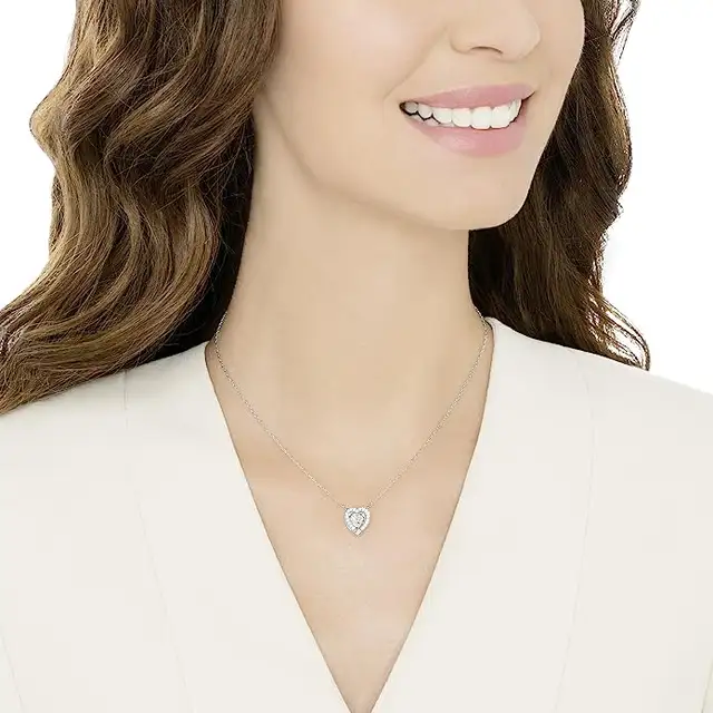 SWAROVSKI CRYSTAL HEART NECKLACE in Jewellery & Watches in Oakville / Halton Region - Image 5