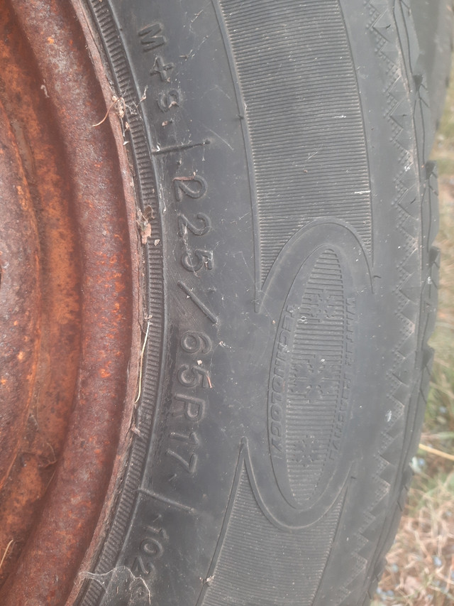 Toyota rav4 tires and rims 225/65-r17 in Tires & Rims in Kingston