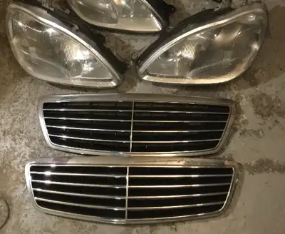 Mercedes lights, mirrors and grilles. Most models up to 2015. Many hard to find pieces Classic Benz...