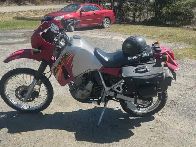 Low klms,last year of the gen 1,certified 138 klms ago ,edit speedo is in mph ,,no time to ride ,
