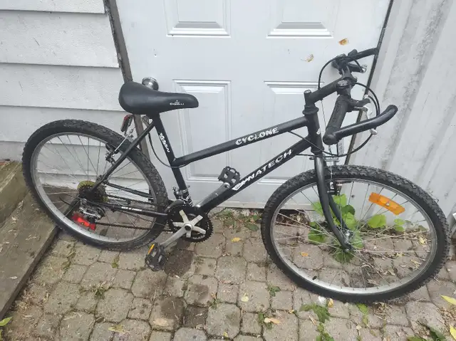 Women's Mountain Bike / Good Working Condition  in Mountain in Kawartha Lakes - Image 4