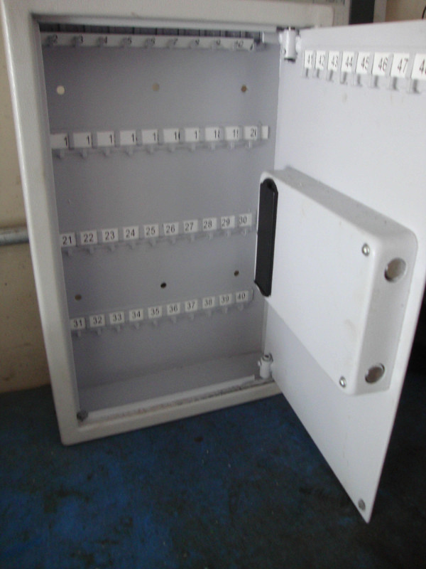 Electronic Key press/safe in Other Business & Industrial in Cole Harbour - Image 2