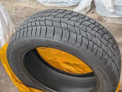 8 Tires for Sale – R17 (Mixed Set) – Great Deal! Selling a set of 8 tires total used for Acura TL, p...