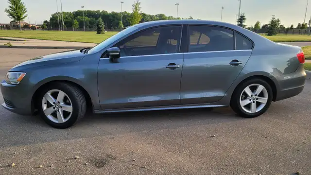 2014 Volkswagen Jetta Comfortline CLEAR CAR in Cars & Trucks in Kitchener / Waterloo - Image 3