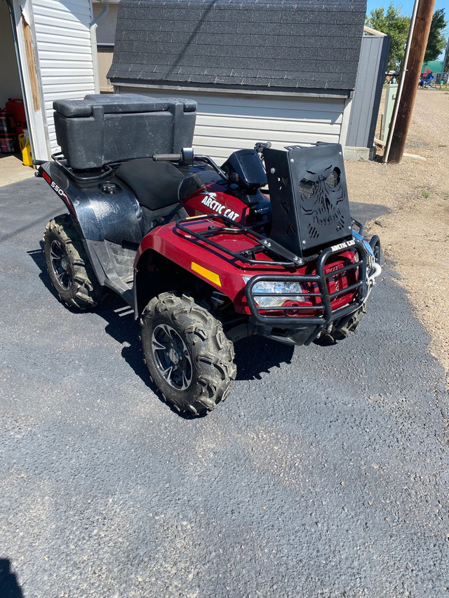 2013 Arctic Cat 550 in ATVs in Medicine Hat - Image 4