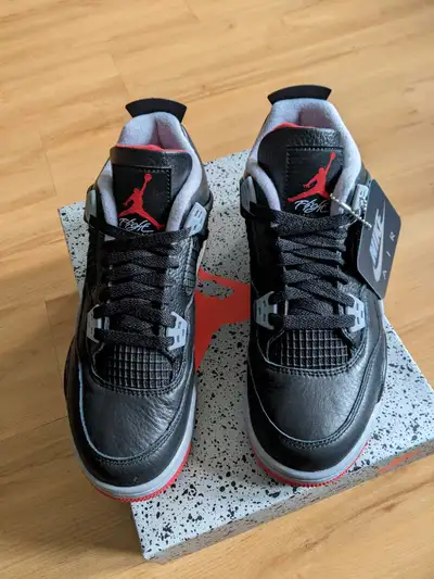 GS brand new in box with receipt and proof of purchase $275 6.5Y