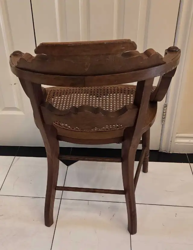 ANTIQUE LATE VICTORIAN 1890'S CARVED  WALNUT CANE SEAT CHAIR in Chairs & Recliners in City of Toronto - Image 8