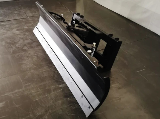 Snow Pusher 84" Snow Plow for Sale in Other in Kenora - Image 3